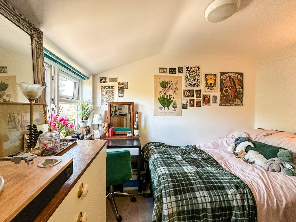 Room Newmarket Road (shared-use path) in Cambridge