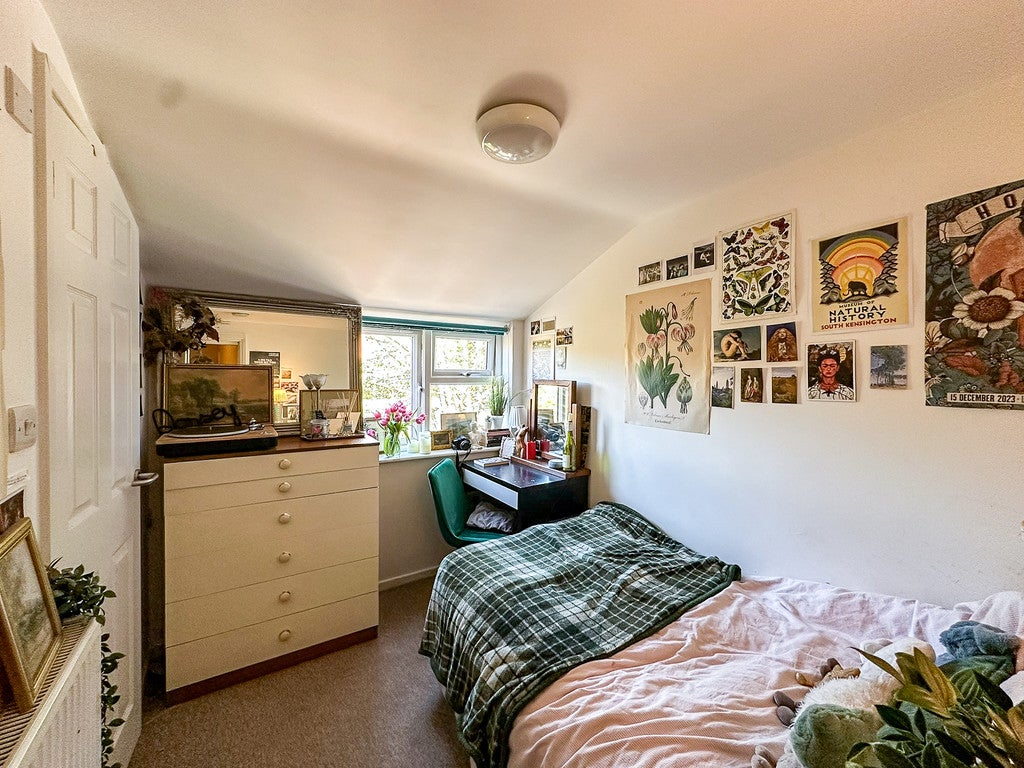 Room Newmarket Road (shared-use path) in Cambridge