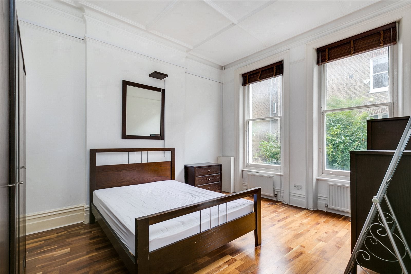 Flat Comeragh Road in Greater London
