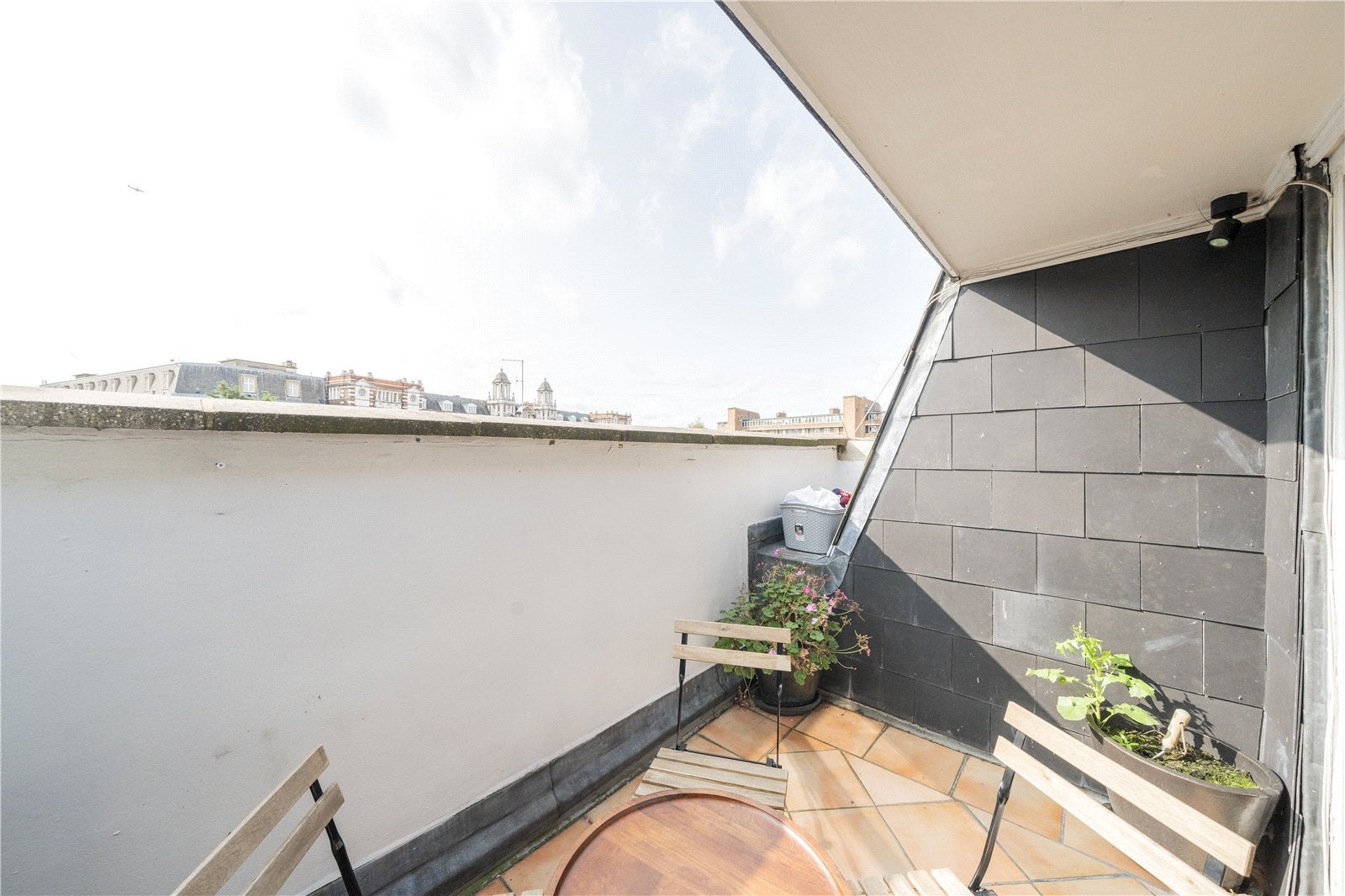 Flat Maclise Road in Greater London