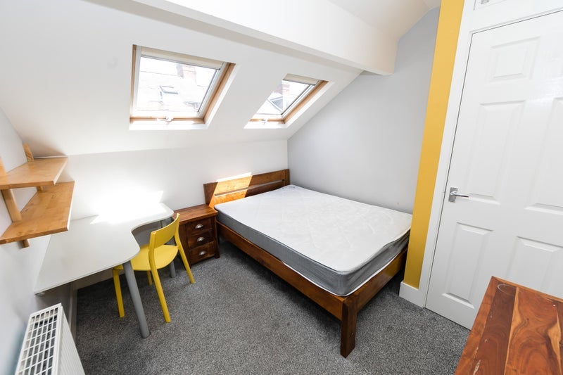 Room Back Clarkson View in Leeds