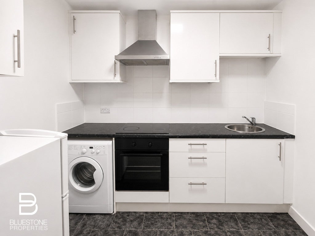 Flat Clarendon Road in Reigate and Banstead