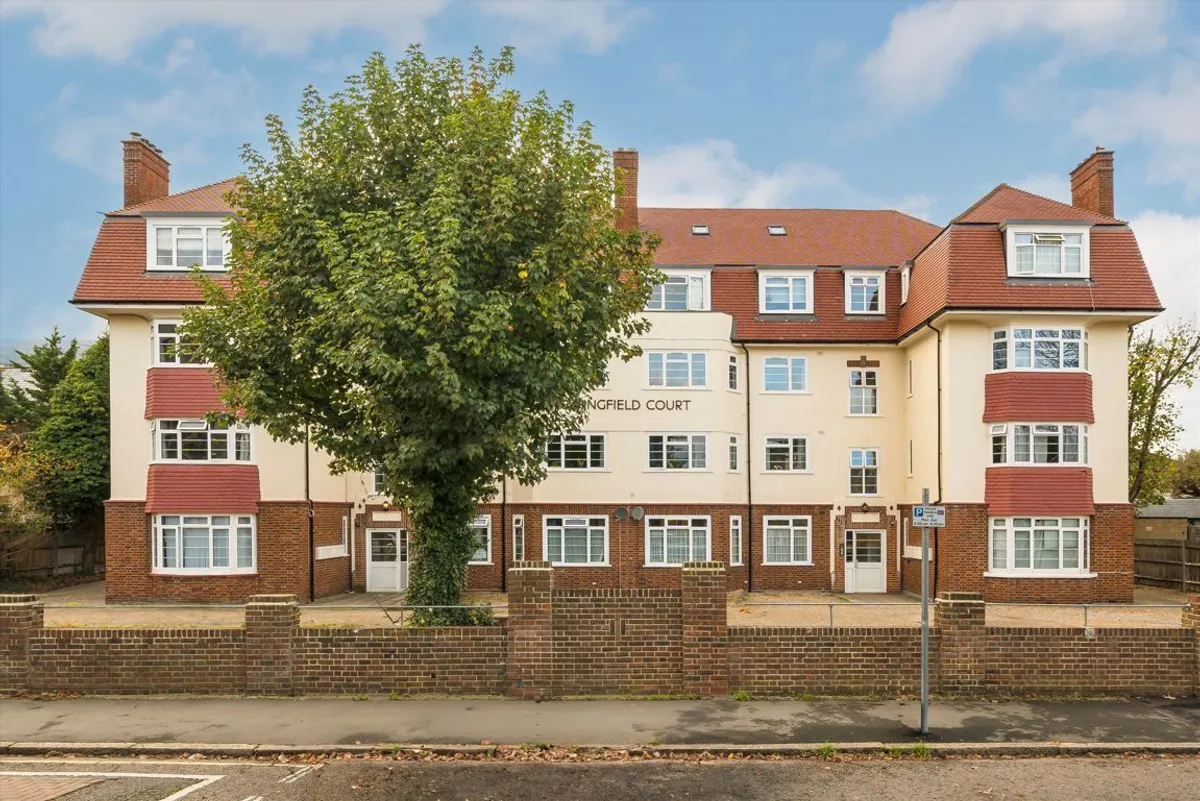 Flat Springfield Road in Greater London