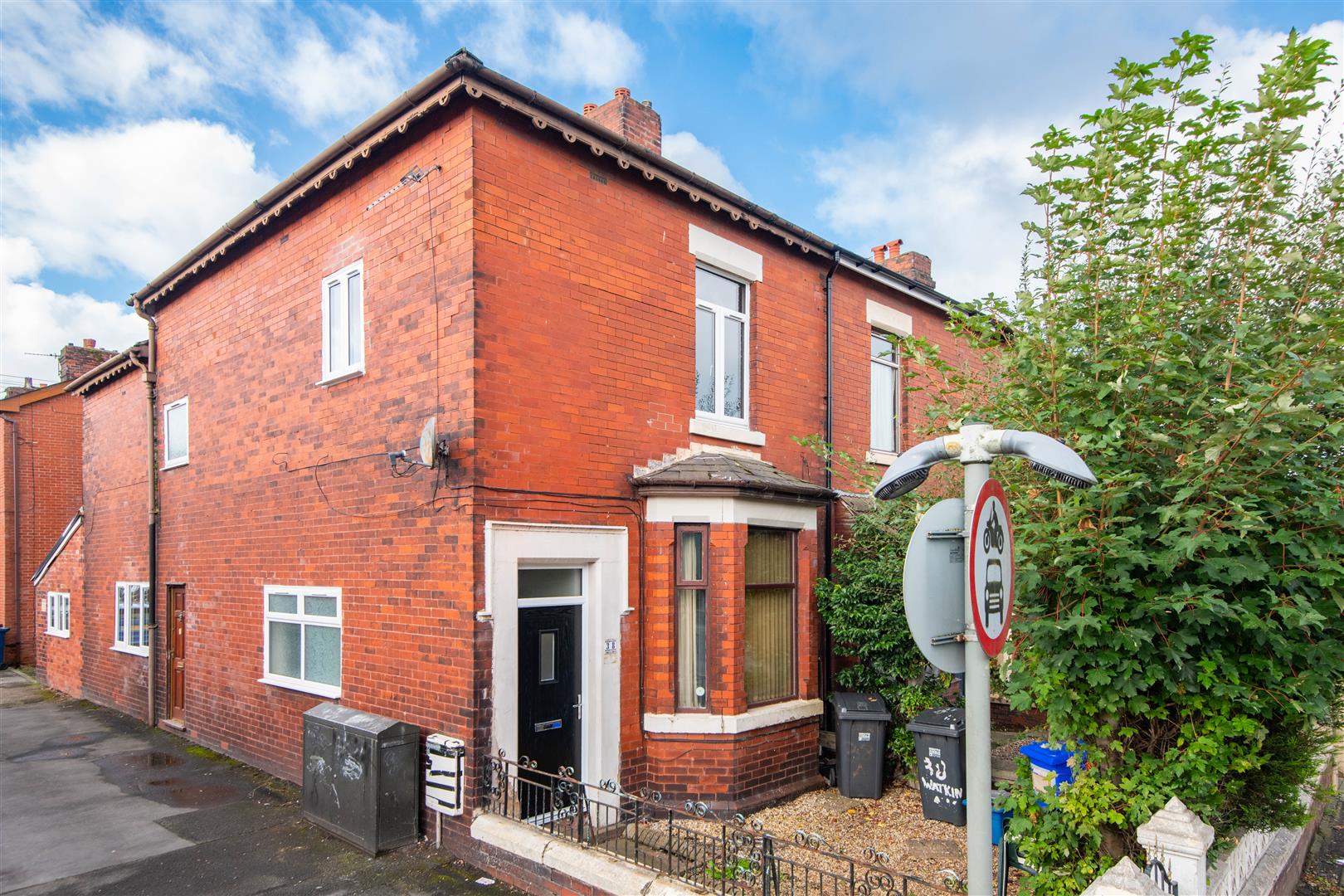 Flat Watkin Lane in Preston