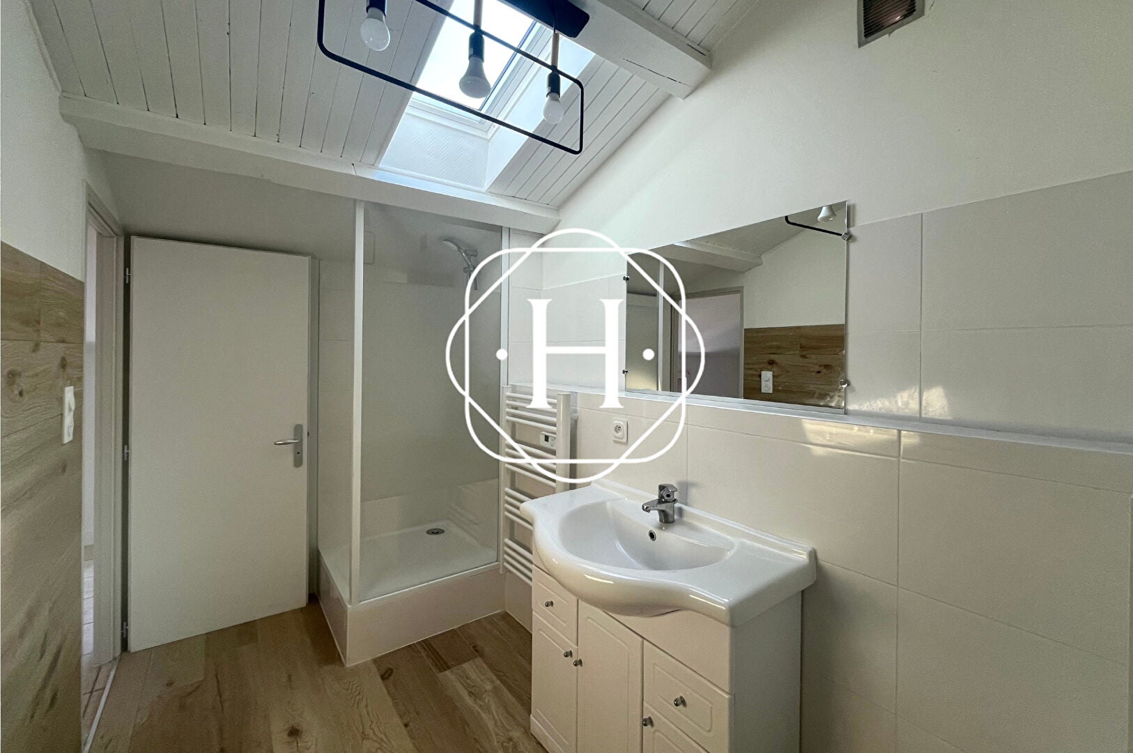 Flat Rue Charles Robin in Bourg-en-Bresse