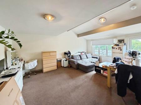 Flat Misterton in Peterborough