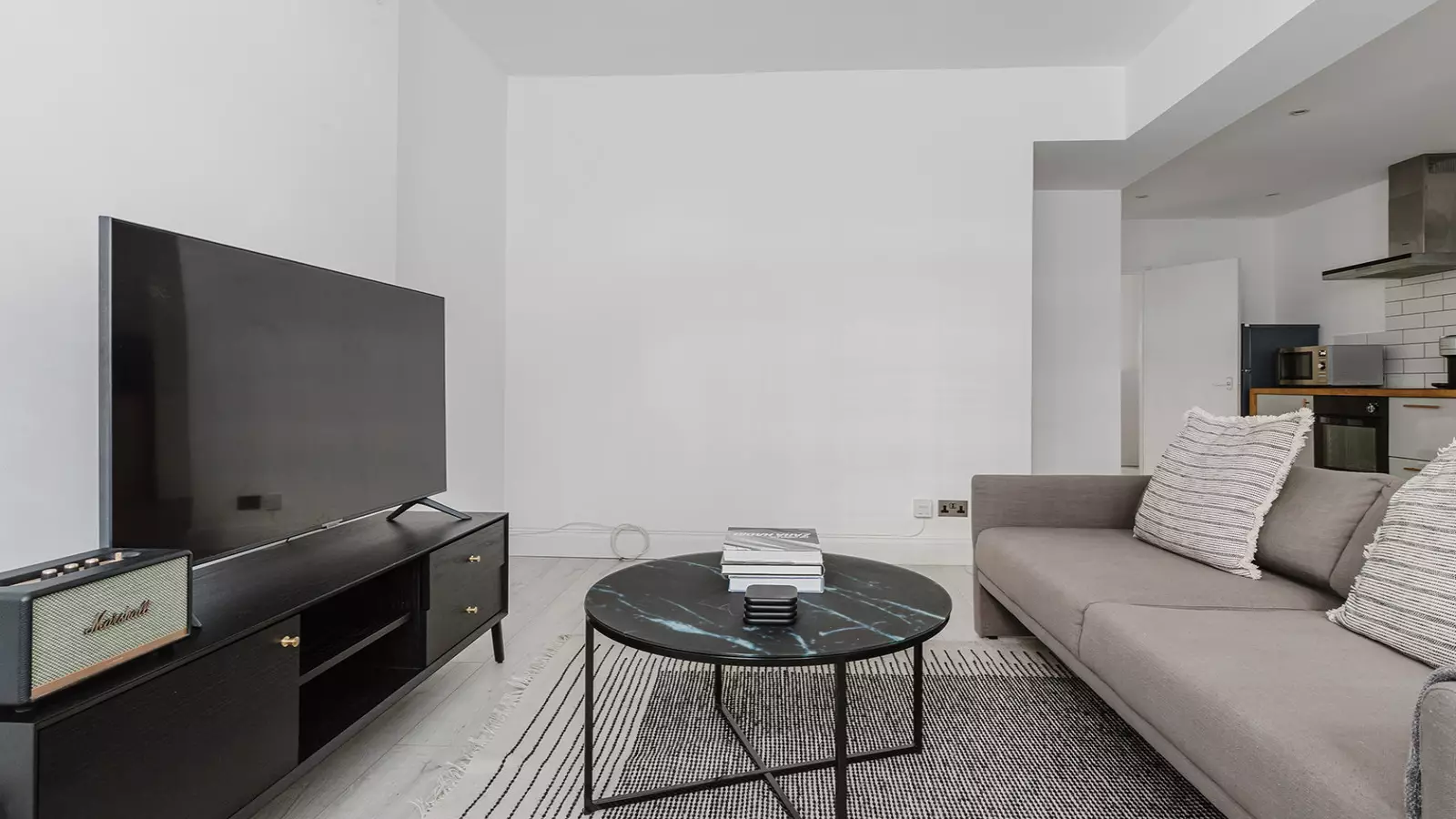 Flat Fairholme Road in Greater London