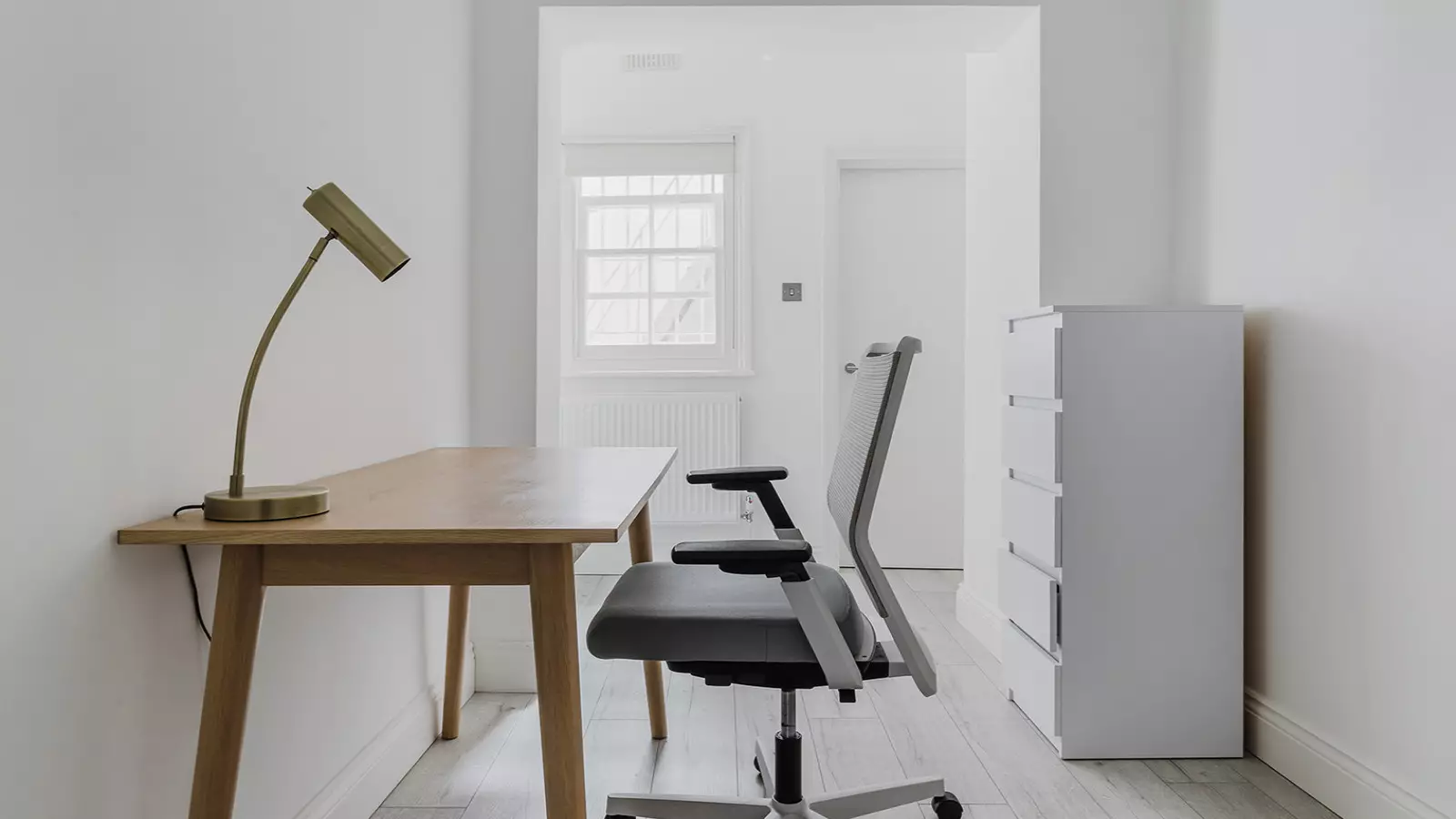 Flat Fairholme Road in Greater London