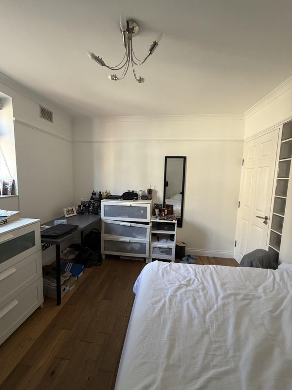 Room Paddington Green in City of Westminster