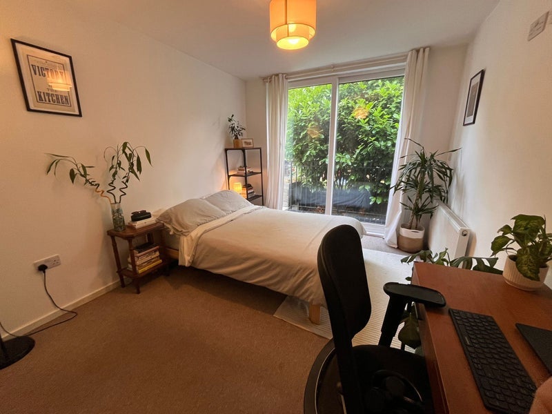 Room Reighton Road in Greater London