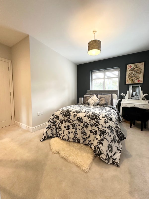 Room Paxton Court in Greater London