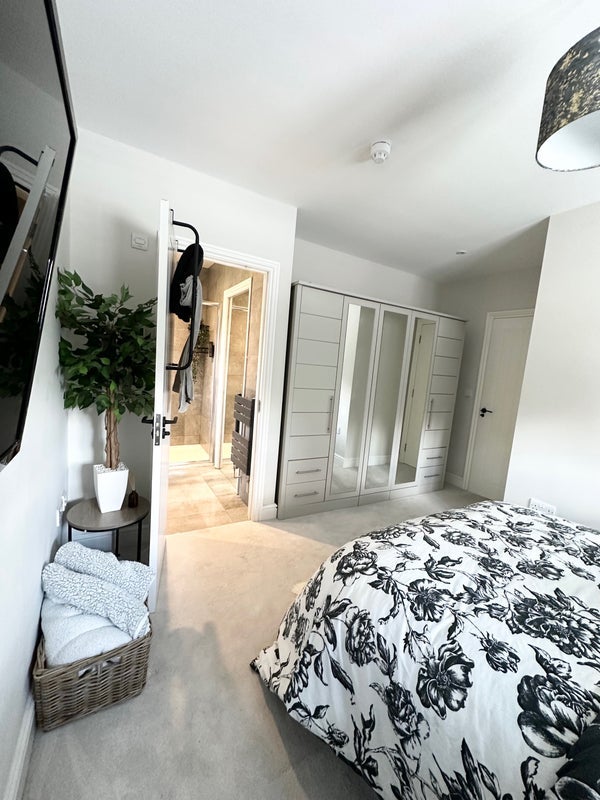 Room Paxton Court in Greater London