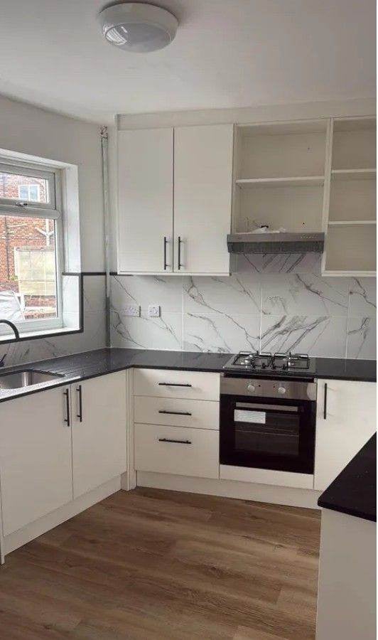 Flat Streatfield Road in Greater London