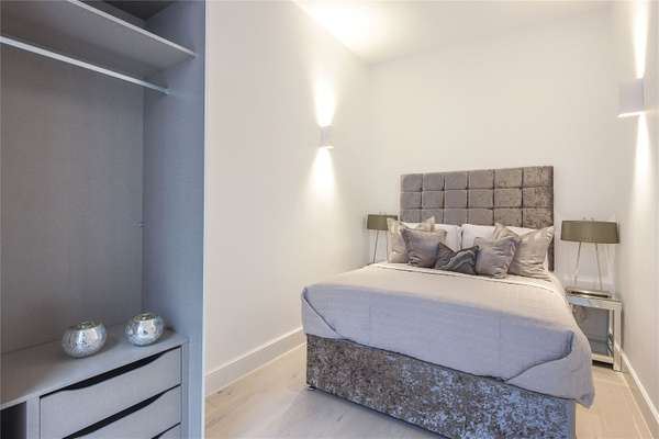 Flat Bolton Street in City of Westminster