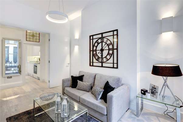 Flat Bolton Street in City of Westminster