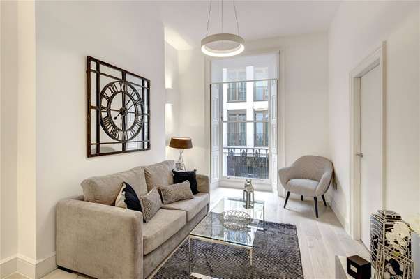 Flat Bolton Street in City of Westminster