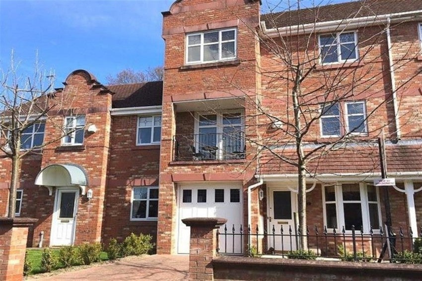 House Heath Drive in Knutsford