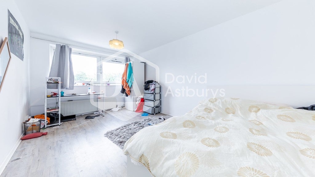 Flat York Way in Greater London