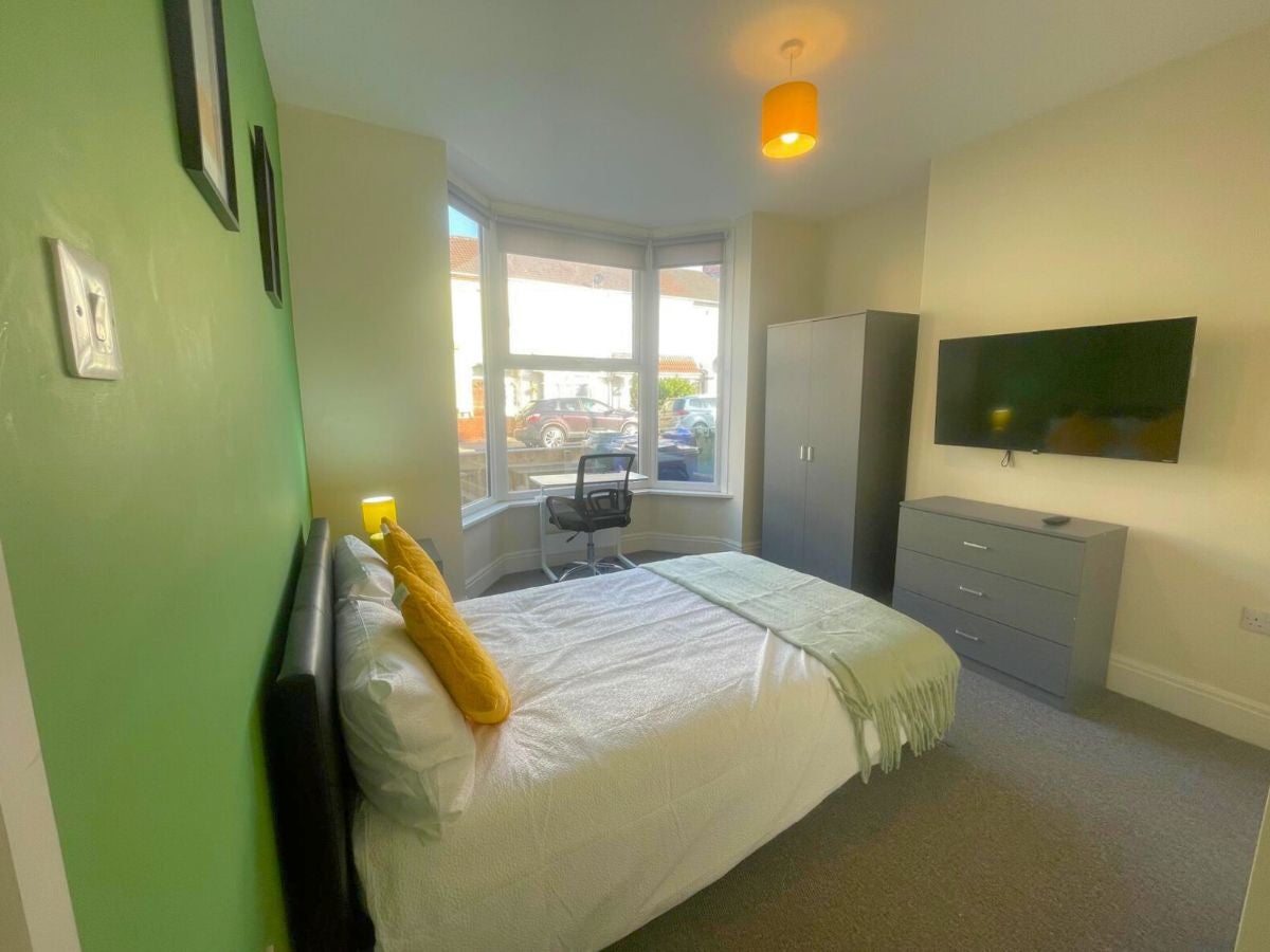 Room Legsby Avenue in Grimsby