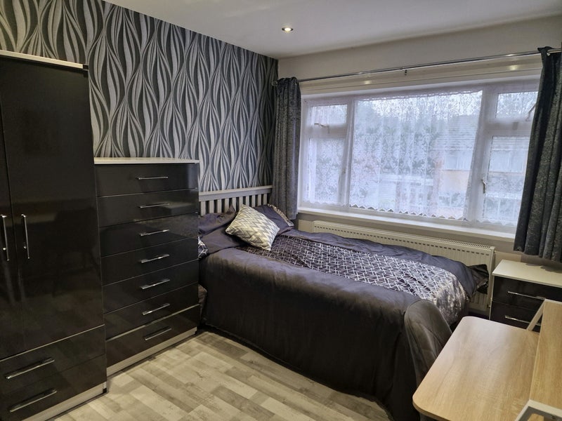 Room Mallard Close in Birmingham