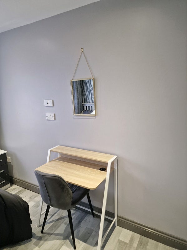 Room Mallard Close in Birmingham
