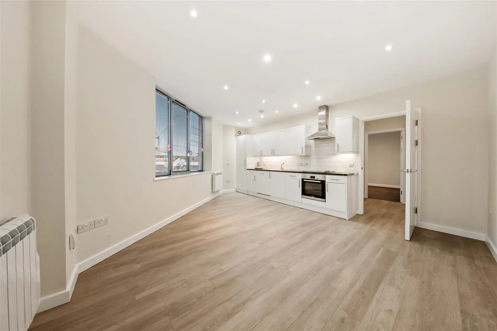 Flat Wesley Avenue in Greater London