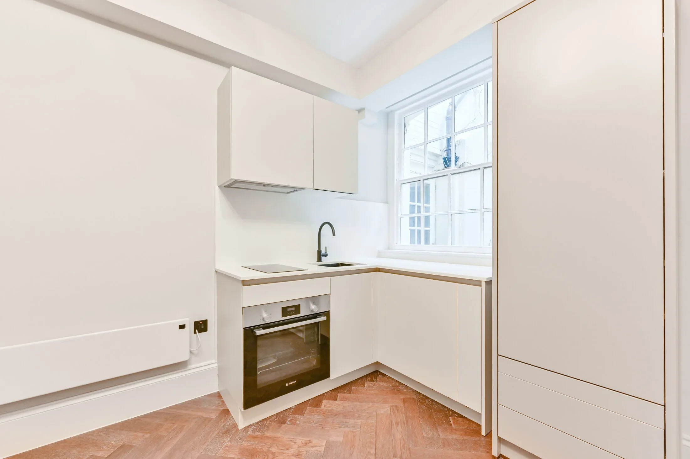 Flat Upper Berkeley Street in City of Westminster