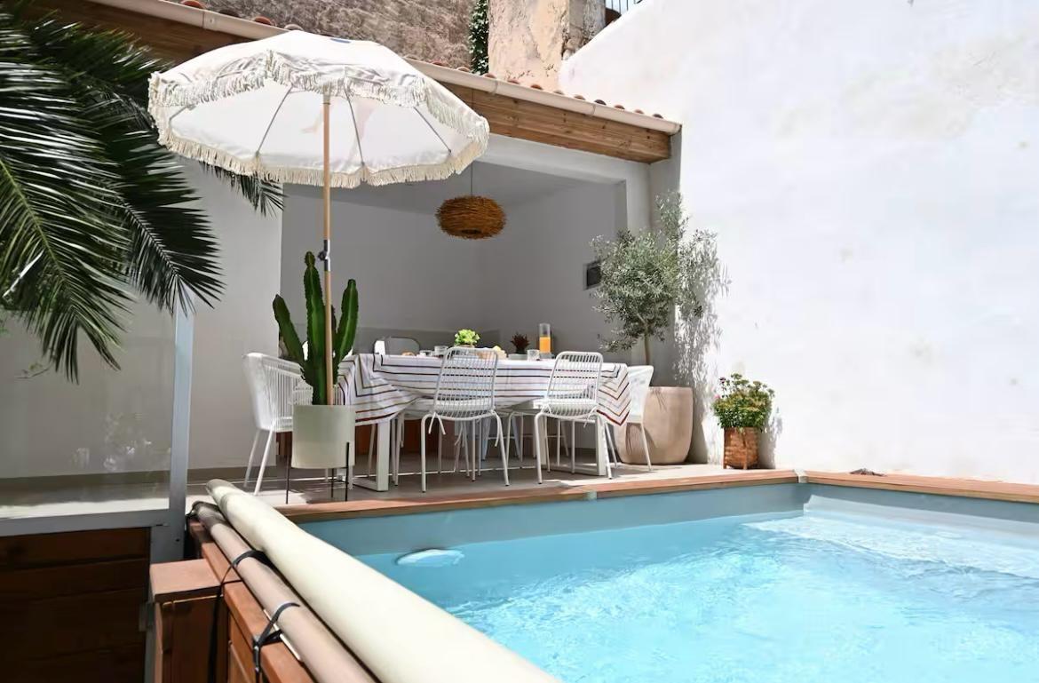 Flat Rue Edmond Rostand in Marseille
