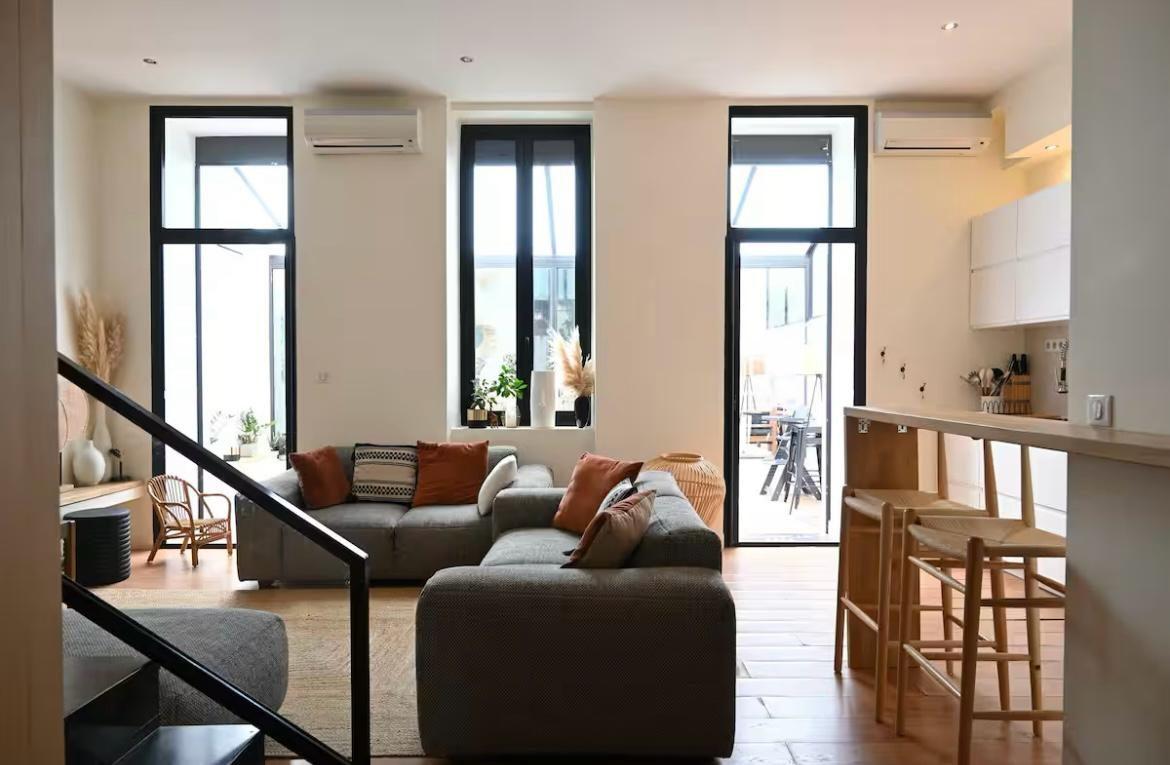 Flat Rue Edmond Rostand in Marseille