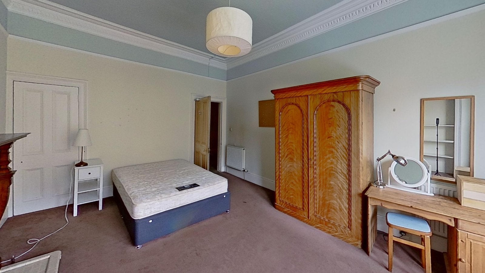 Flat Thirlestane Road in City of Edinburgh