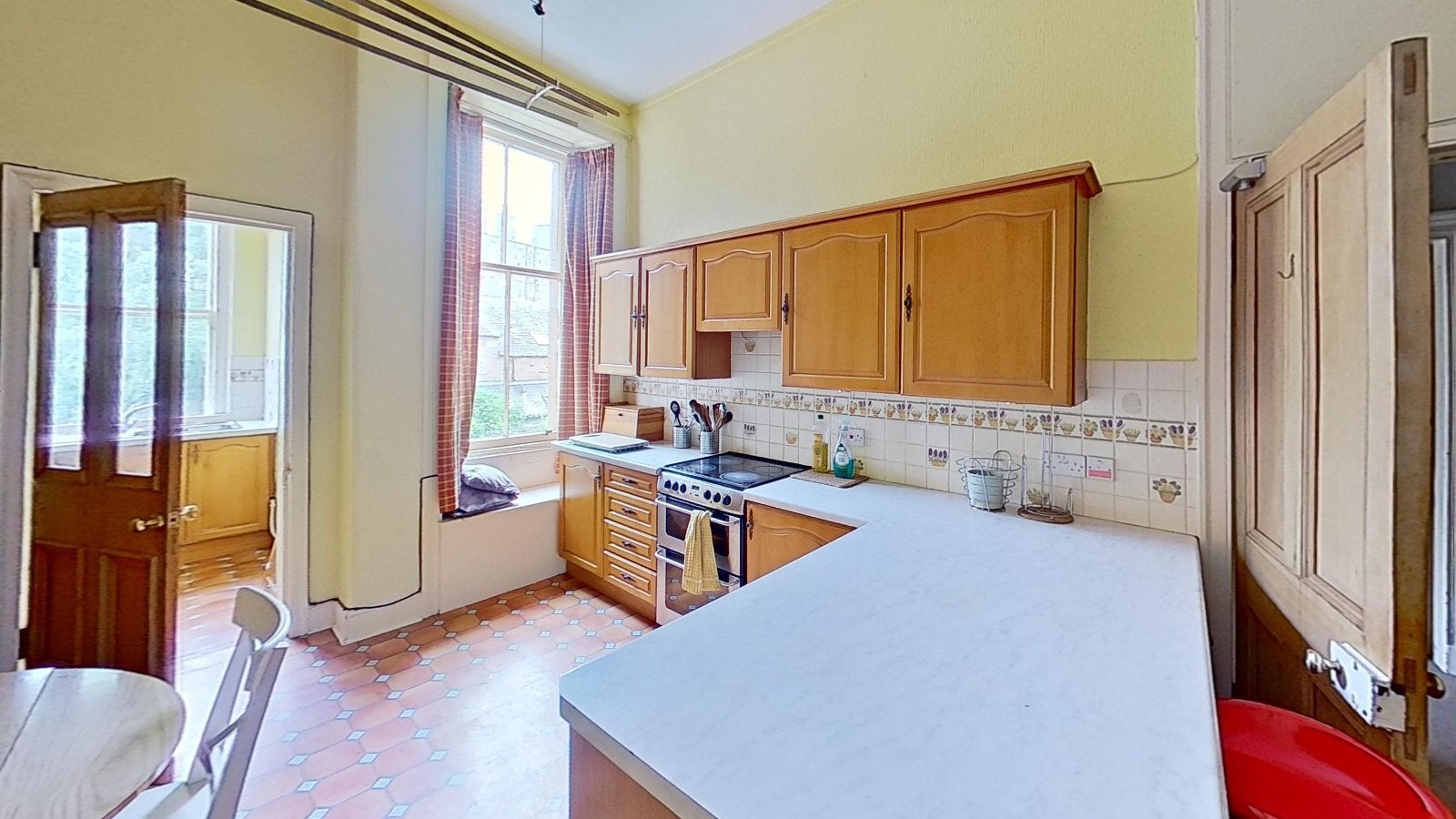 Flat Thirlestane Road in City of Edinburgh