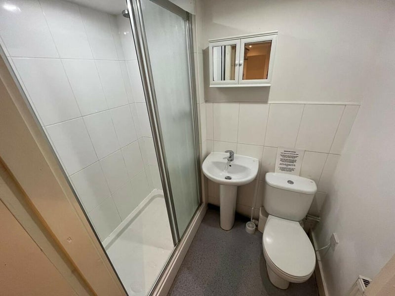 Room Highbury Terrace in Leeds