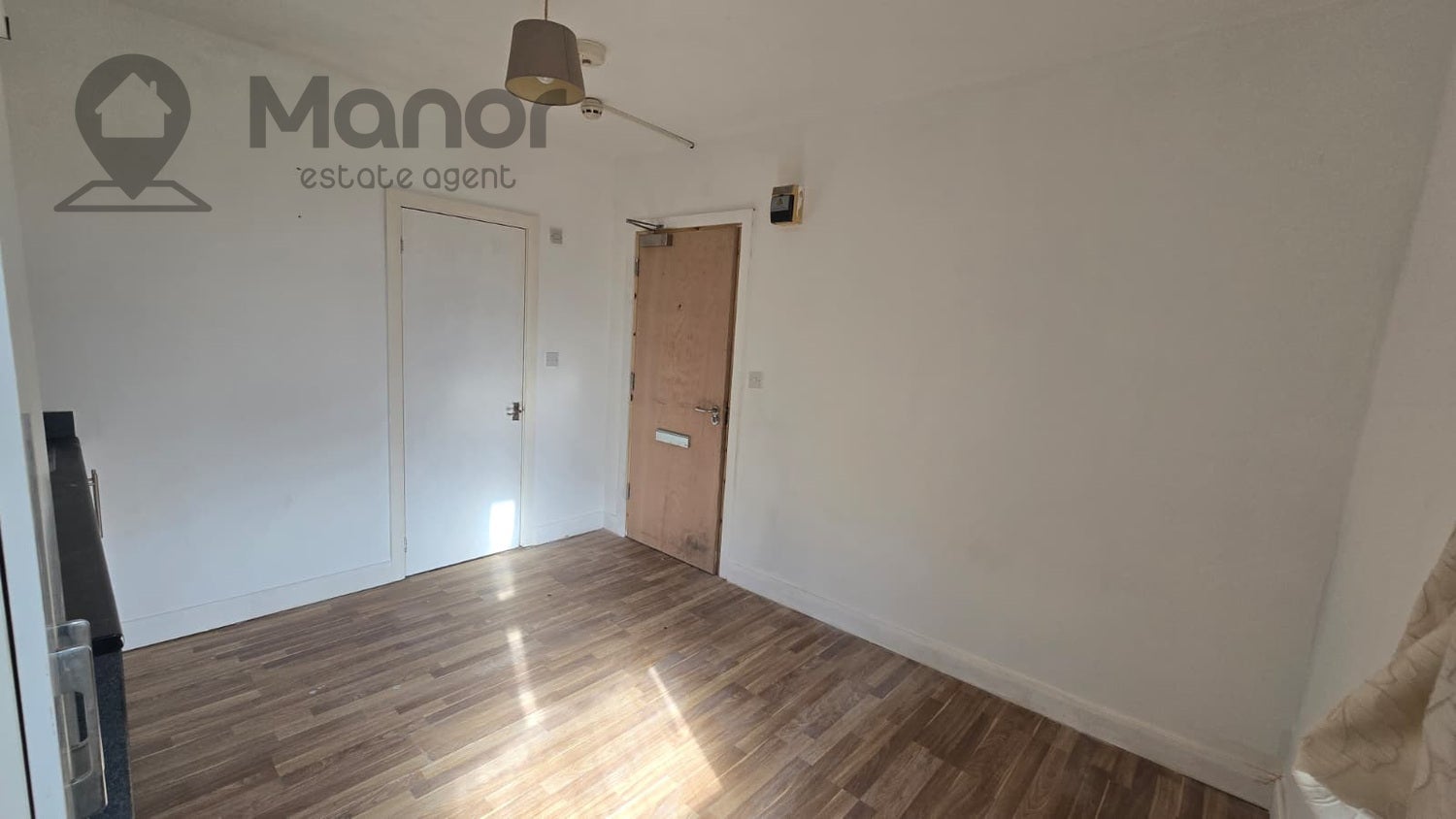 Flat Brentwood Road in Greater London