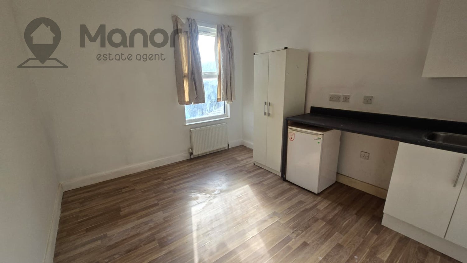 Flat Brentwood Road in Greater London