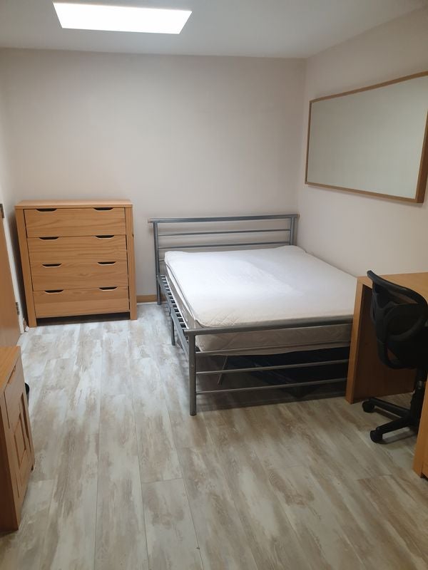 Room St Swithin's Street in Worcester