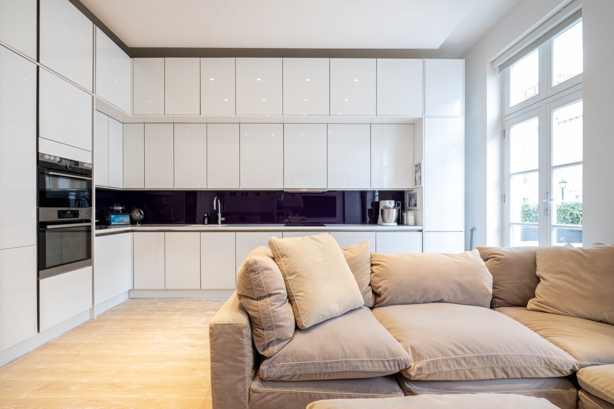 Flat Belgrave Road in City of Westminster
