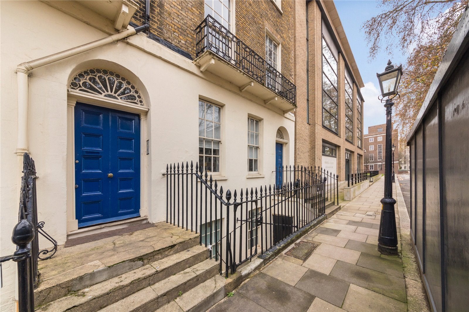 Flat Torrington Square in Greater London