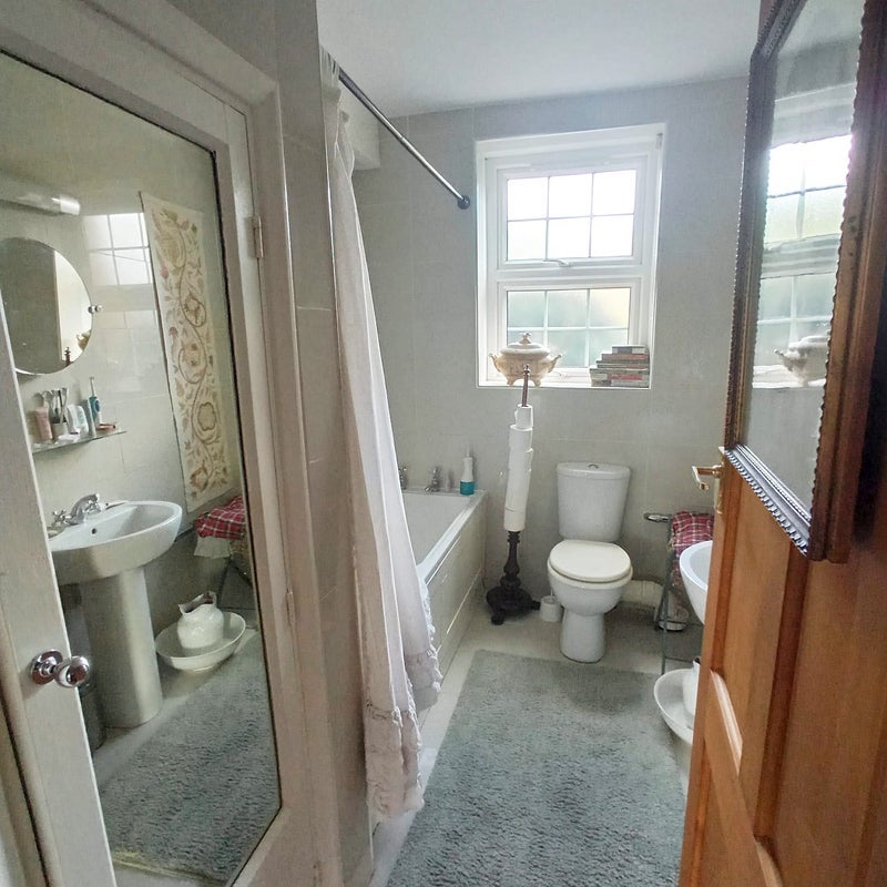 Room Aylmer Road in Greater London