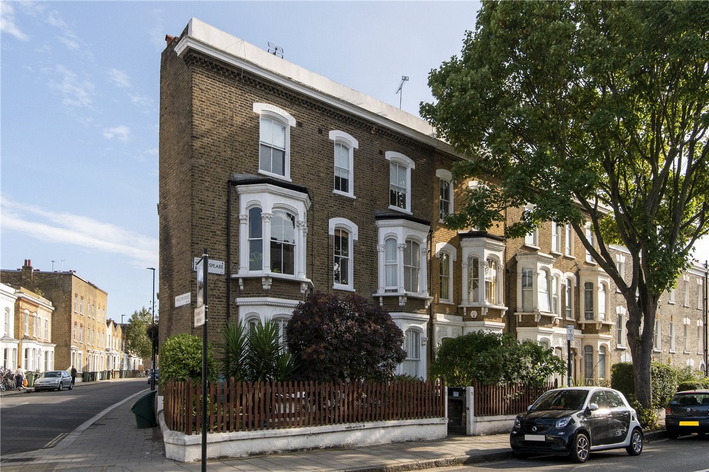 House Shakespeare Road in Greater London