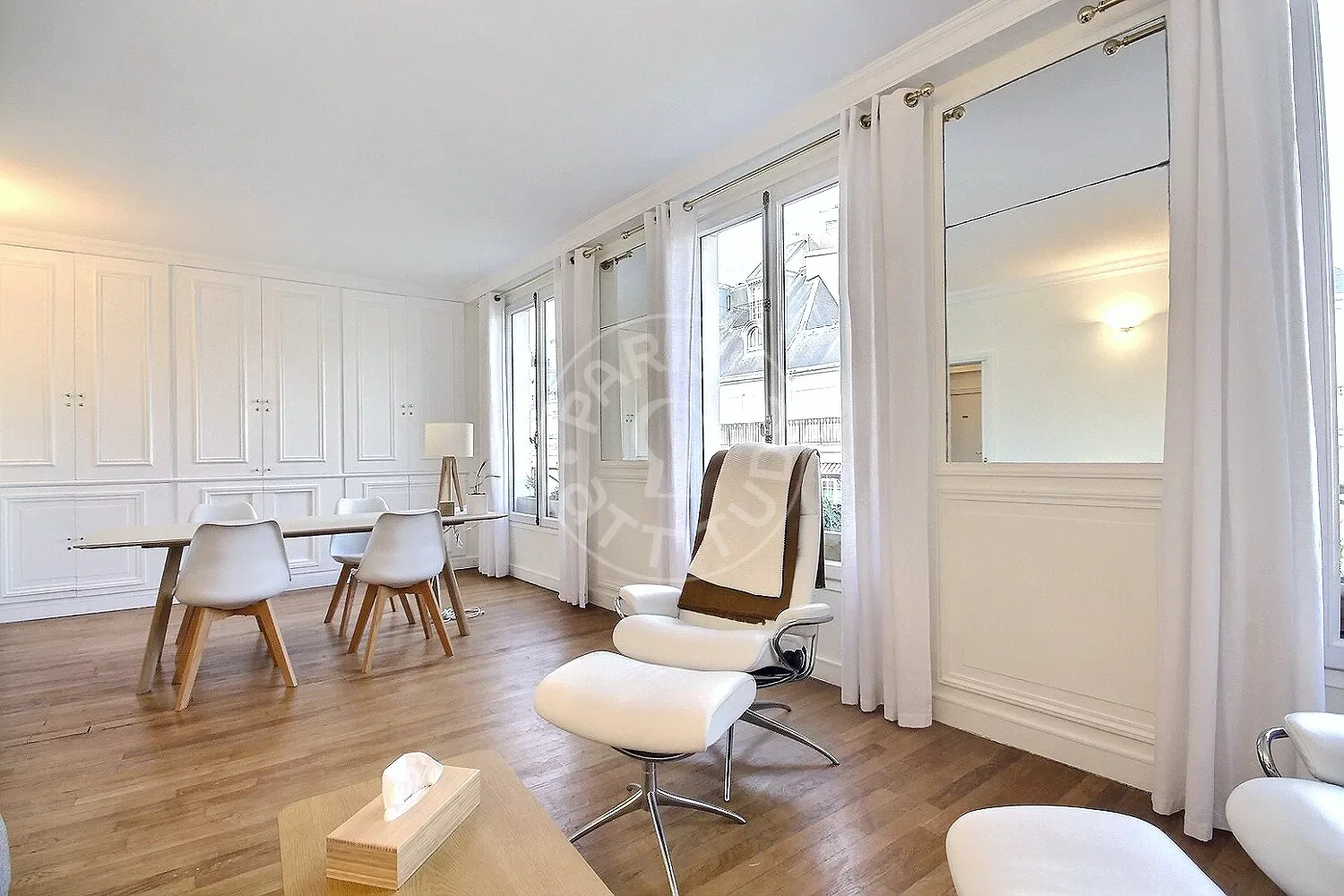 Appartement Rue du Faubourg Saint-Honoré à Paris