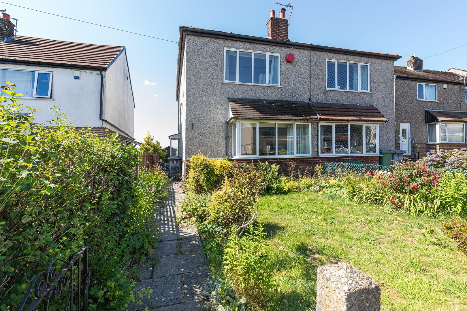 House Ryefields Avenue in Kirklees