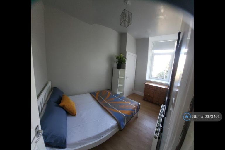 Flat Lamond Place in Aberdeen City