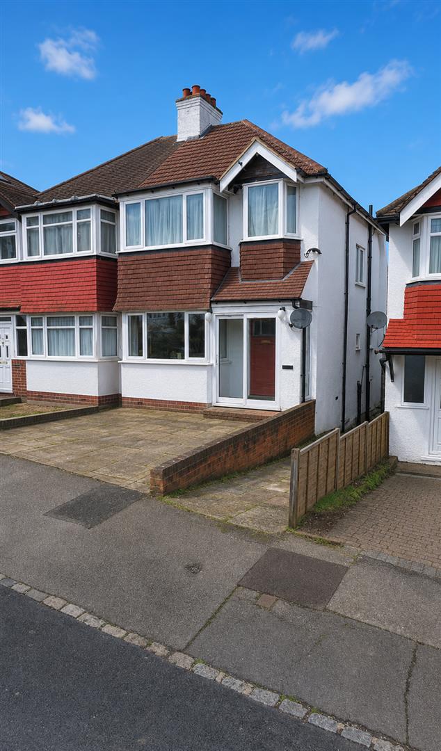 House Kenmore Road in Greater London