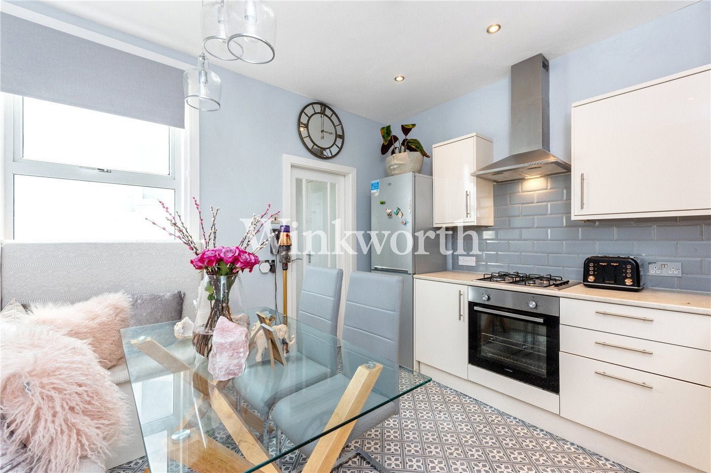 House Sirdar Road in Greater London