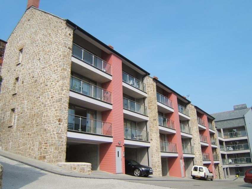 Flat Quay Hill in Penryn