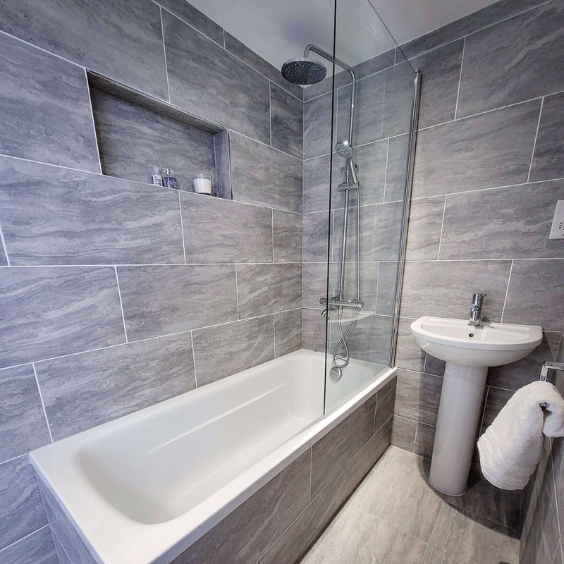 Room Ivydale Road in Greater London
