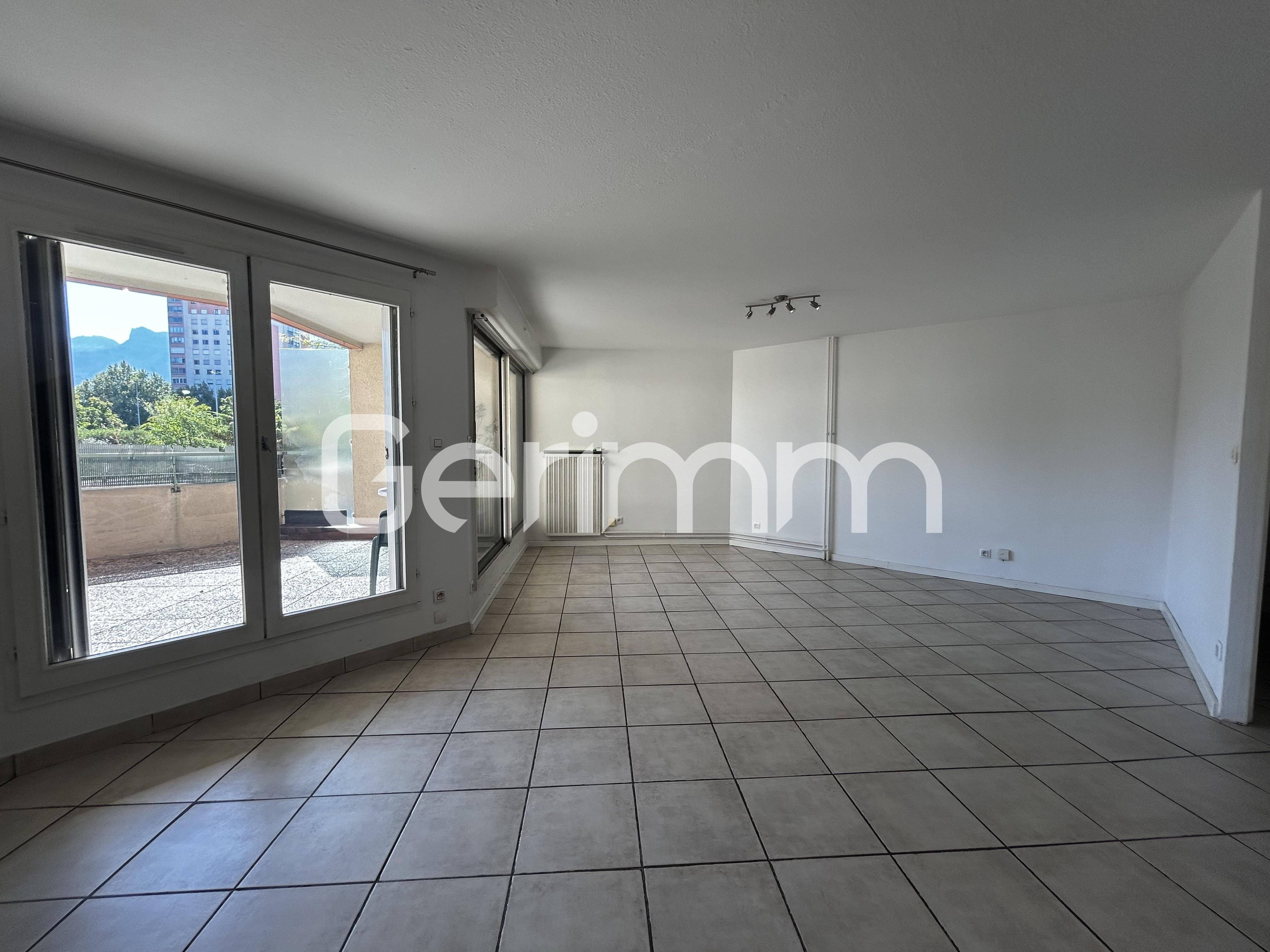 Flat Boulevard des Alpes in Meylan