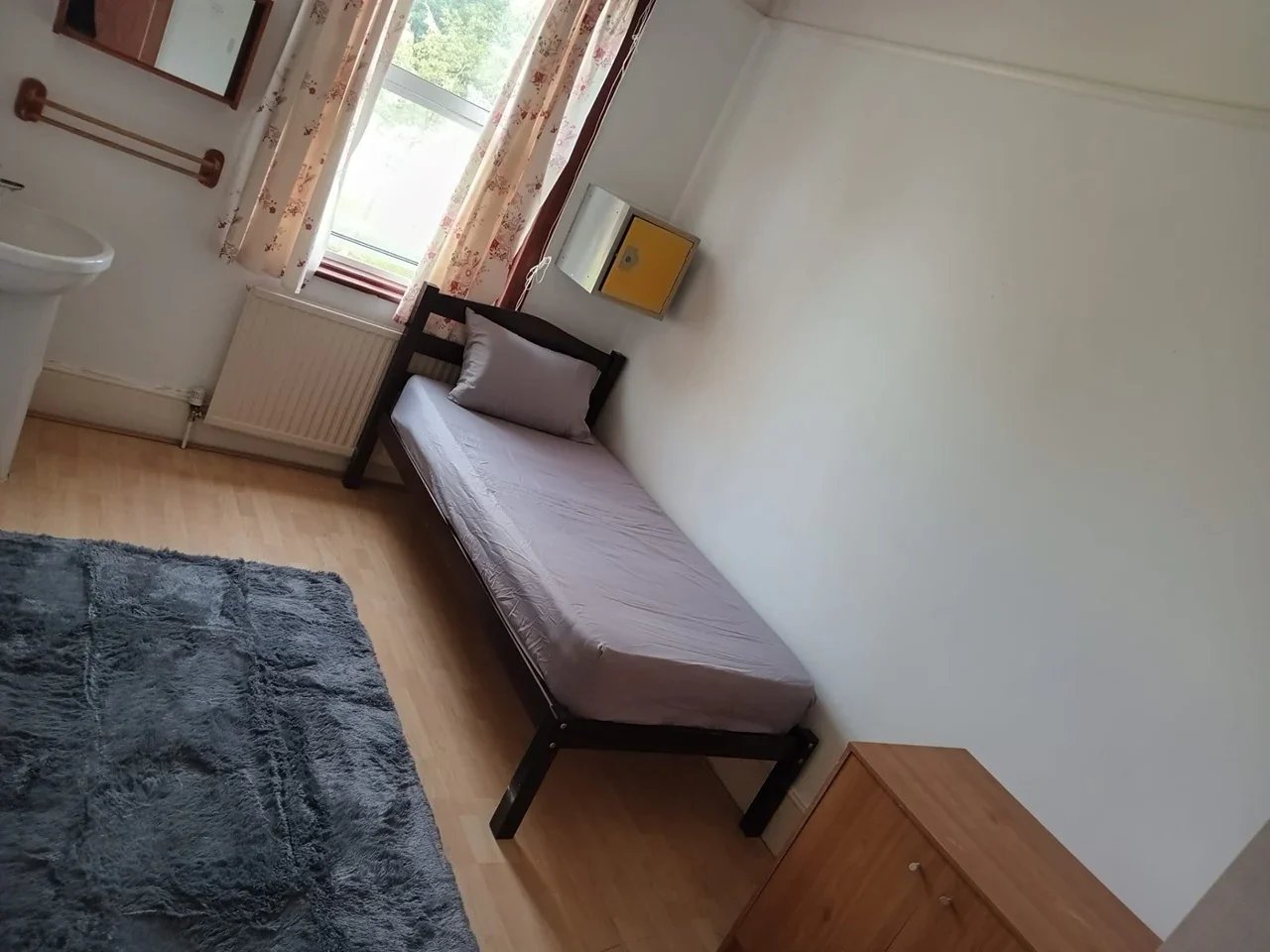 Room Earlham Grove in Greater London