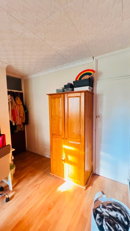 Room Stanway Street in Greater London