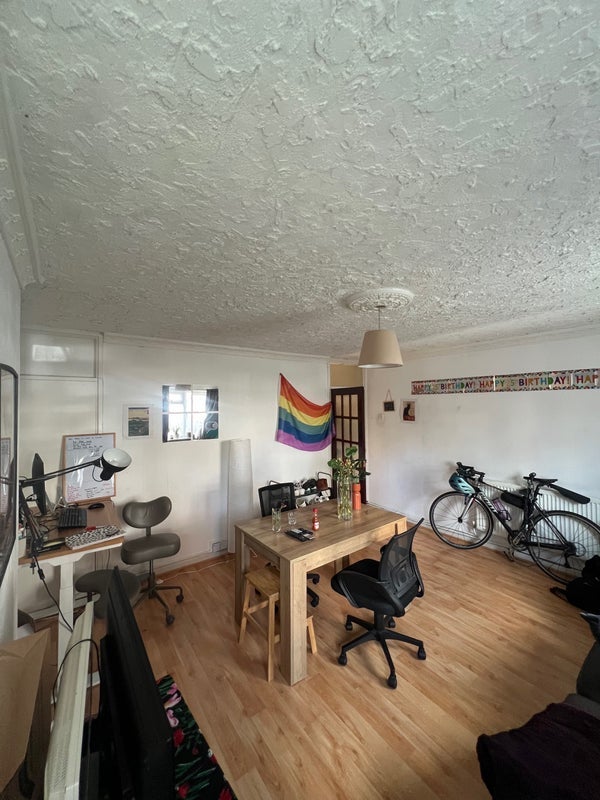 Room Stanway Street in Greater London